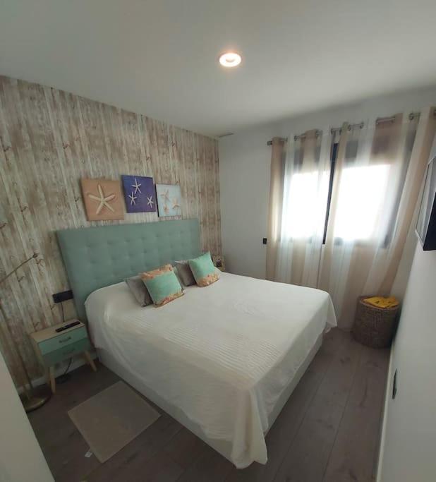 Apartament Torre D'arenas, Playa Victoria, Piscina Y Parking *