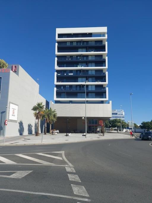Apartment Torre D'arenas, Playa Victoria, Piscina Y Parking