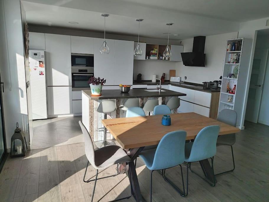 Torre D'arenas, Playa Victoria, Piscina Y Parking Apartment *